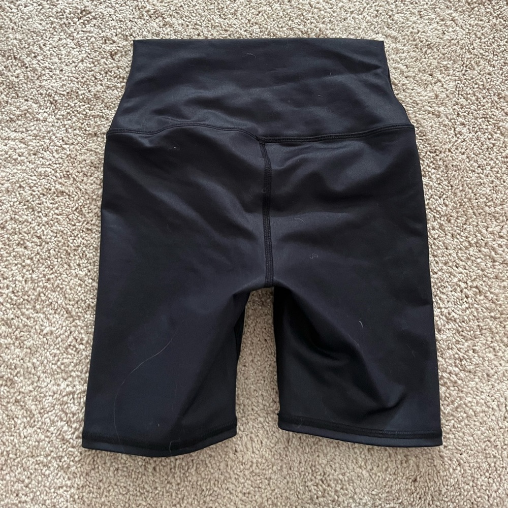 Alo yoga biker shorts